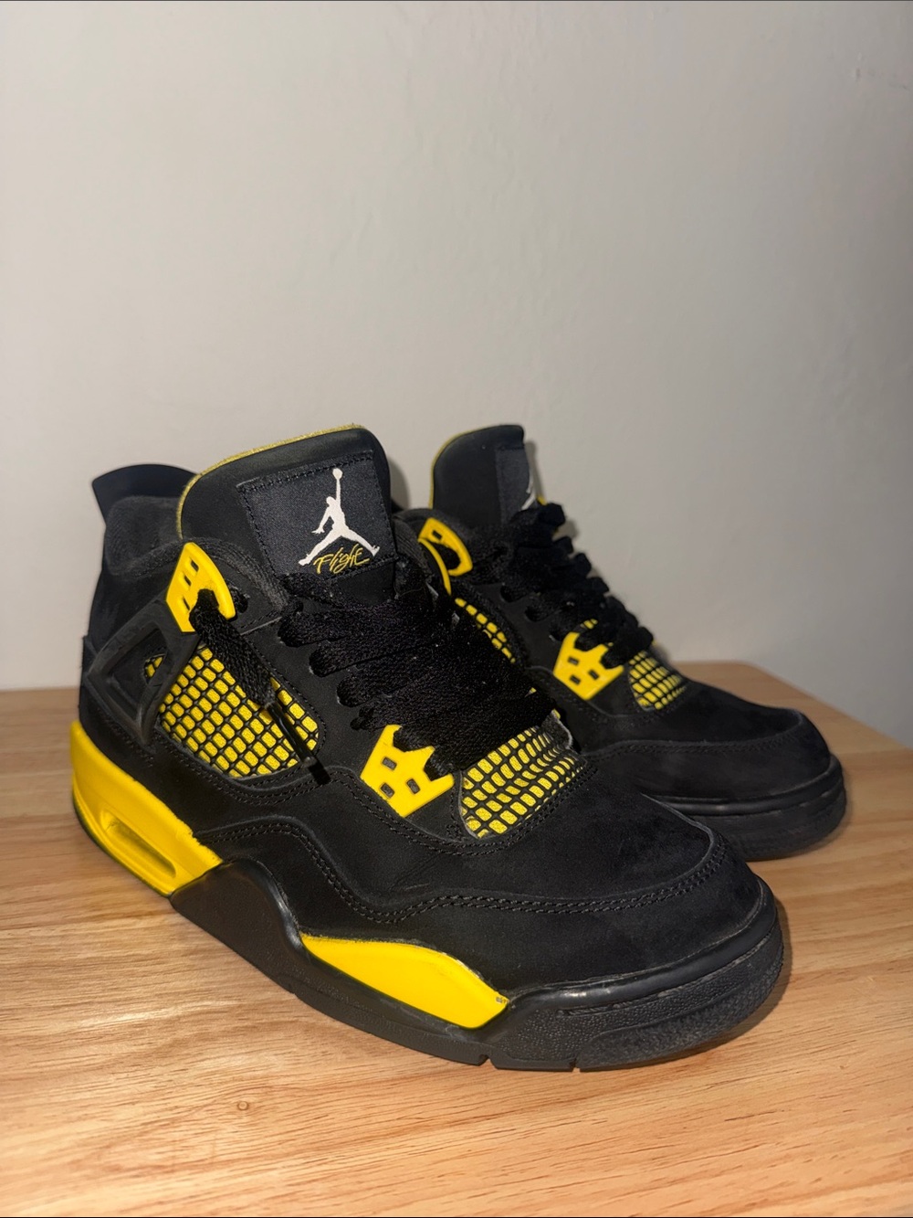 Jordan Men’s Black & Yellow Retro Sneaker
